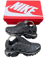 Nike Air Max Plus – Triple Black
