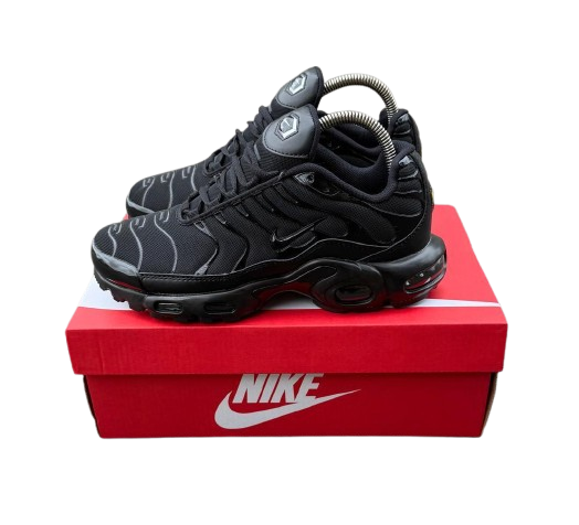 Nike Air Max Plus – Triple Black